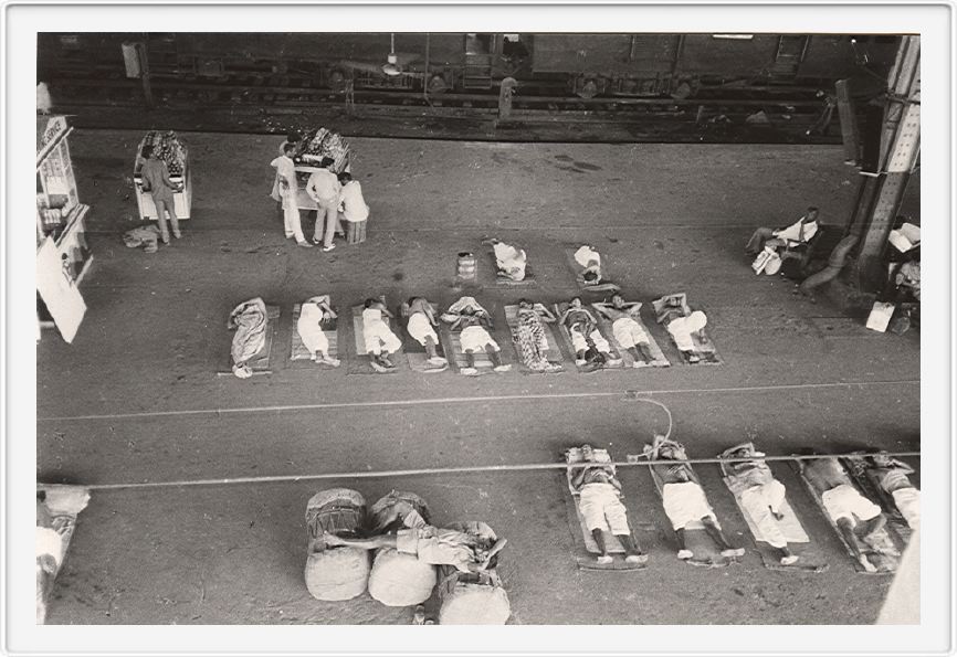 Train station, Bombay